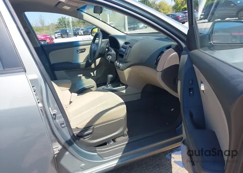 2010 Hyundai Elantra Gls z USA, uszkodzony, nr VIN KMHDU4AD6AU870503